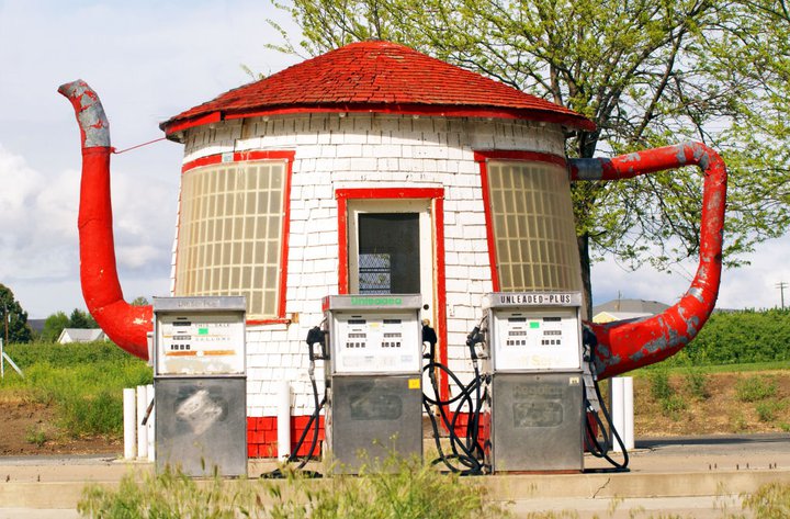 Teapot Dome Gas Station, Zillah, WA