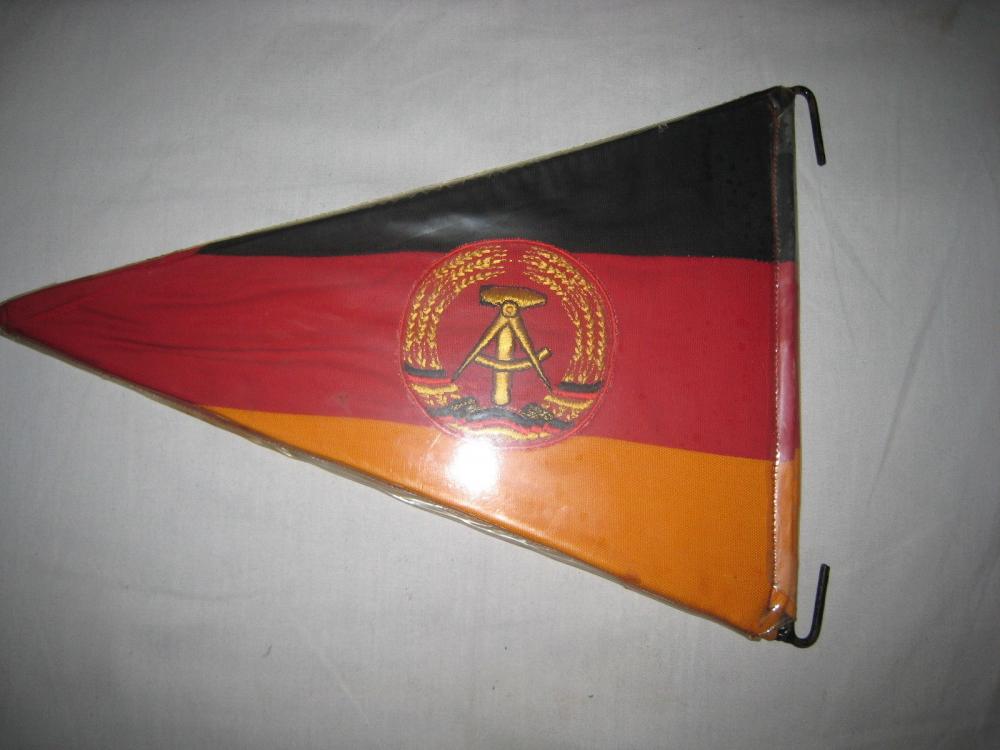 DDR_Staff_Car_Flag_3.thumb.JPG.75213827b