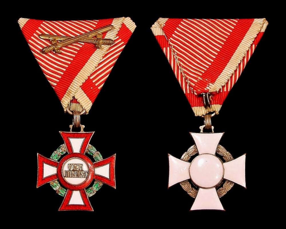 Austrian Merit Cross 3rd Class w-swords - asterisk.JPG