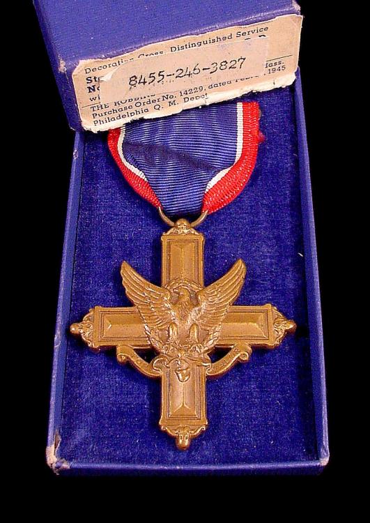 Distinguished Service Cross - Robbins w-case.JPG