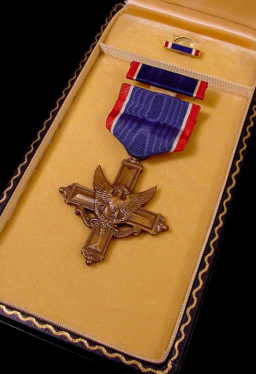 Cross service. Морской крест медаль. Военный крест Великобритания. Военно-морской крест (США). Морской крест награда США.
