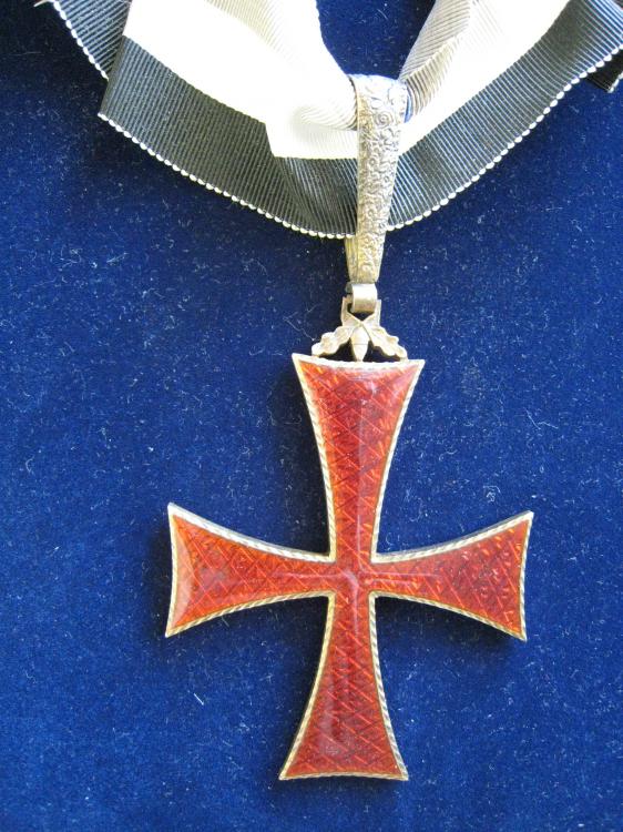 PR09 Order of Infante Dom Henrique, 3rd Class (Commander), Neck badge.JPG