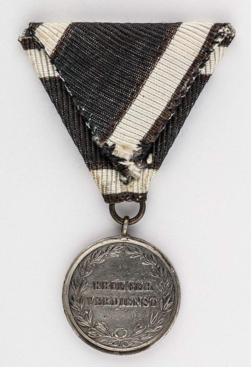 Prussian Krieger Verdienst  Medal (2).jpg