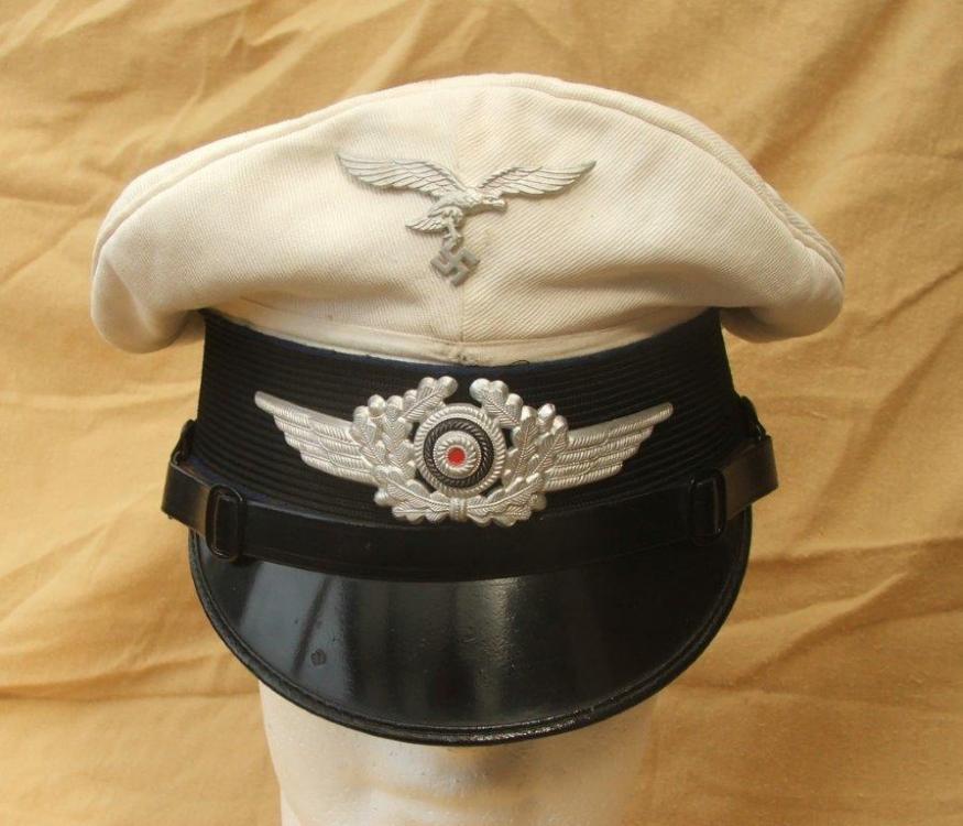 Luftwaffe Medical white top visor cap 003.jpg
