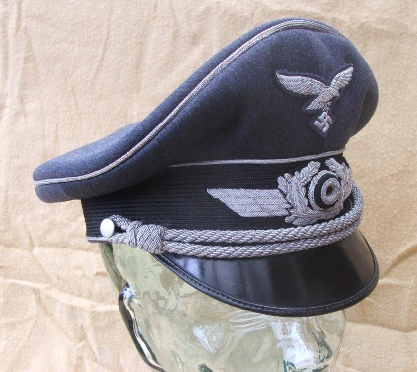 Luftwaffe visor caps 004.jpg