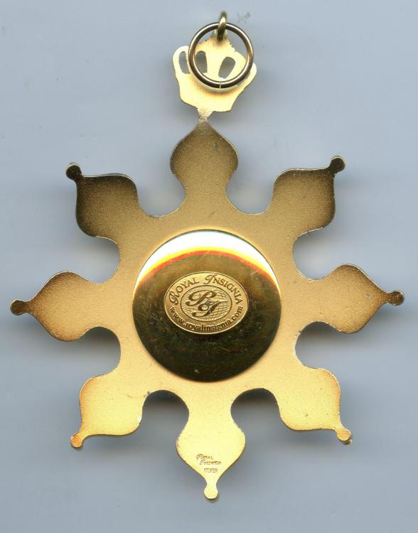 Irak Order of the Hashemite Crown sash badge reverse.jpg