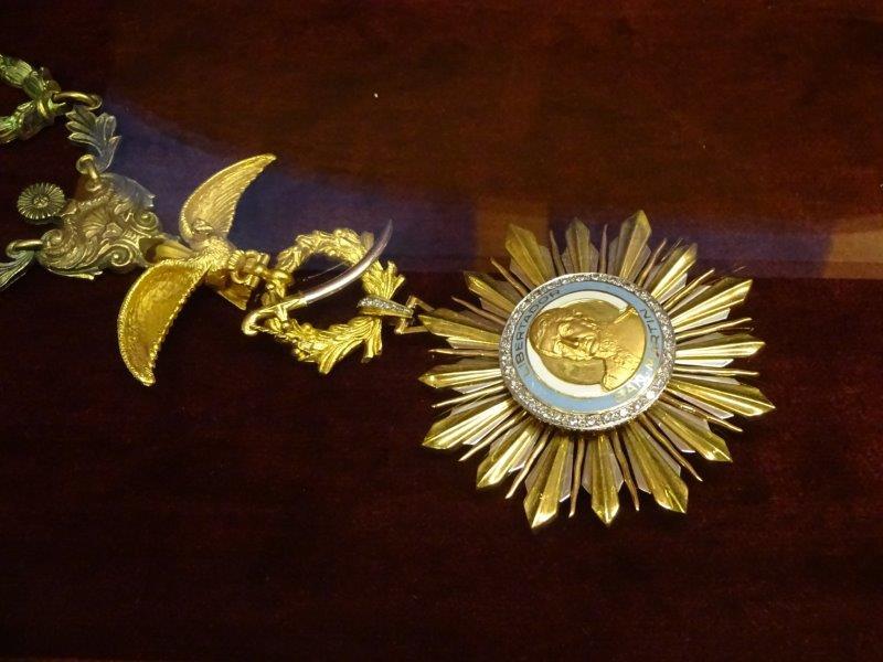 Pinochet Collar from Order San Martin Argentina.jpg