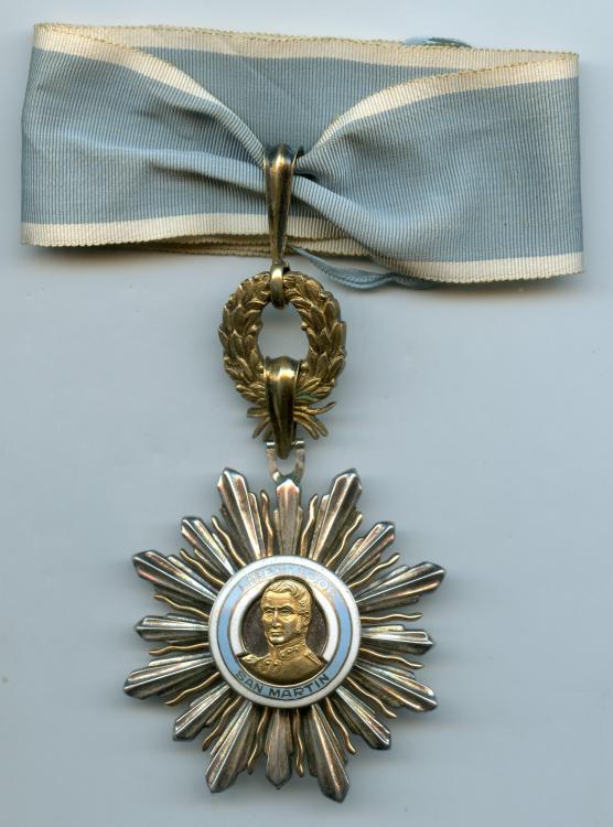 Argentina Order of San Martin Commander 3rd Class obverse.jpg