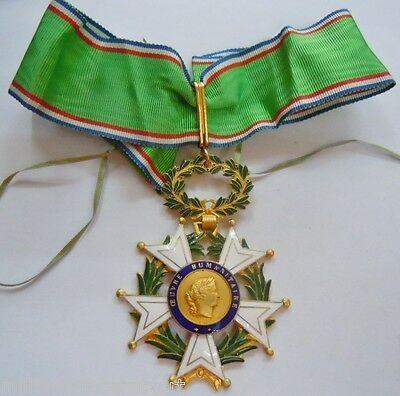 Médaille-Croix-de-Commandeur-OEUVRE-HUMANITAIRE-France.jpg