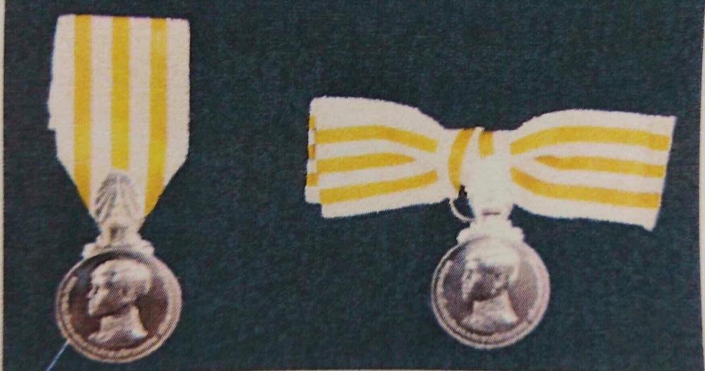 Rama X coronation medal.jpg