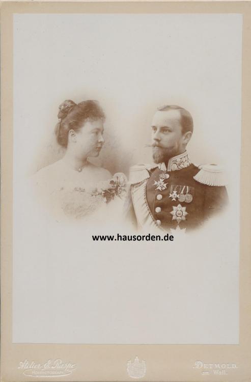 Lippe-Fürst Leopold mit Bertha _Thronbesteigung 1901.jpg