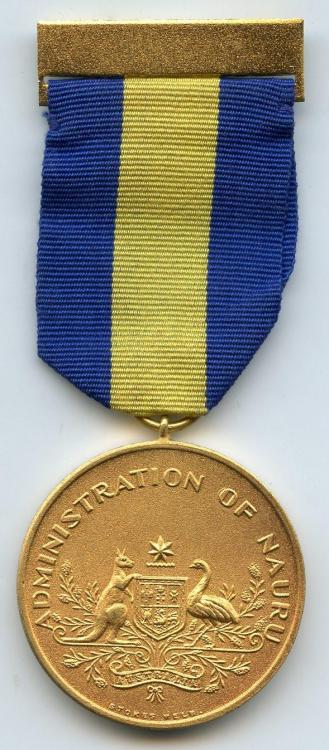 Nauru Loyal Service Medal obverse.jpg
