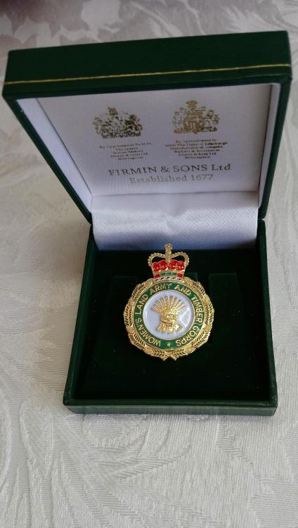 UK-Women's Land Army & Women's Timber Corps Veteran Badge-Box2.JPG