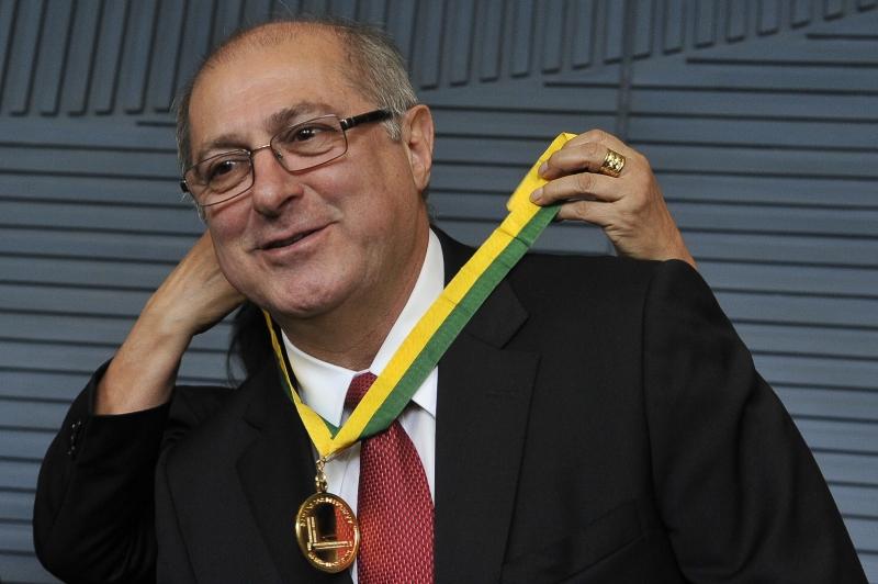 Brazil Medal Merit Legislativ to Paulo Bernardo 2012.jpg