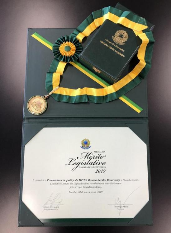 Brazil Medal Merit Legislativ 2019 with its award document.jpg