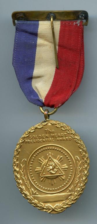 Philippines Golden Heart Presidential Award Type 1 1954 reverse.jpg