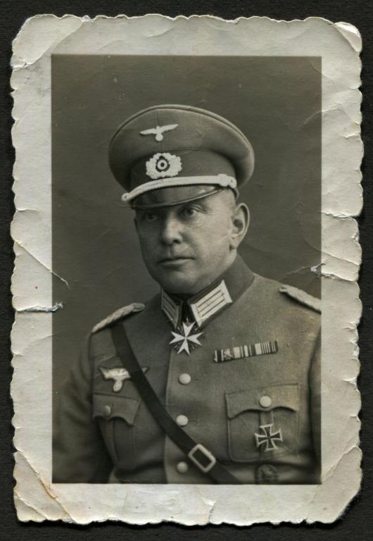 Adolf Freiherr von Seikendorff 10001.jpg