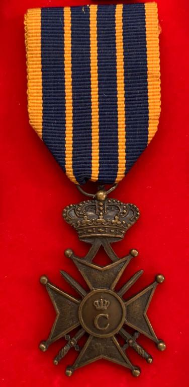 Luxembourg Croix de Guerre War Cross WWII Medal.jpg
