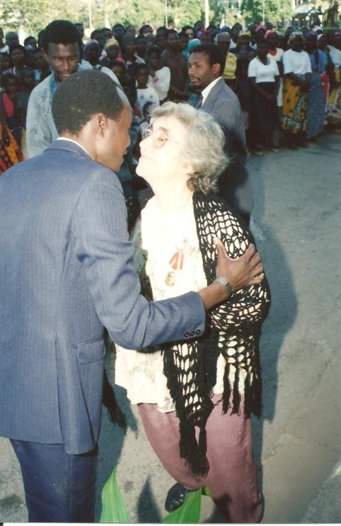 Mozambique Medal Nachingwea to Mrs Maria ester Gonçalves Alves Machado Ribeiro in 1993.jpeg