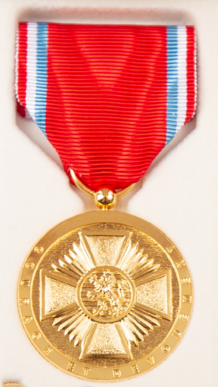 Luxembourg Medaille Acte Courage & Devouement 2nd Class obverse.png
