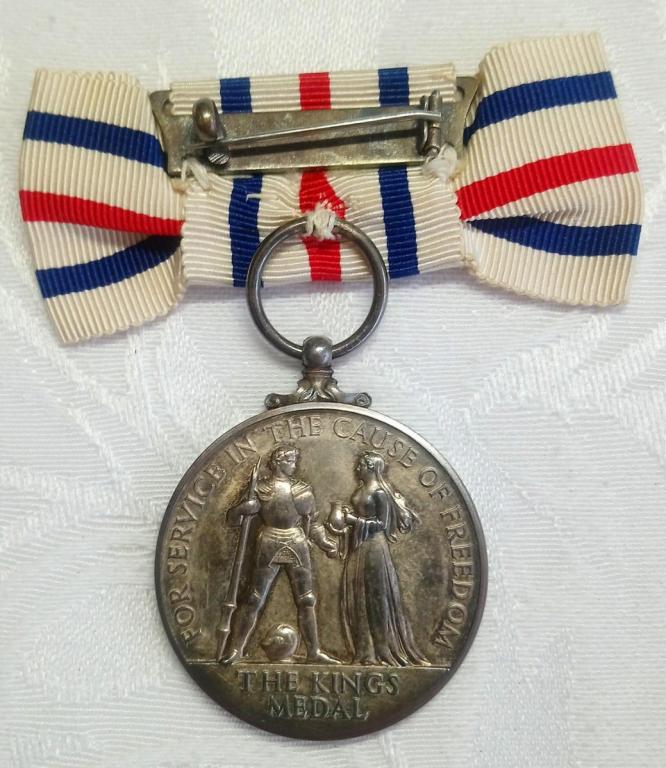 UK-King's Medal for Service in the Cause of Freedom-Female-R.JPG