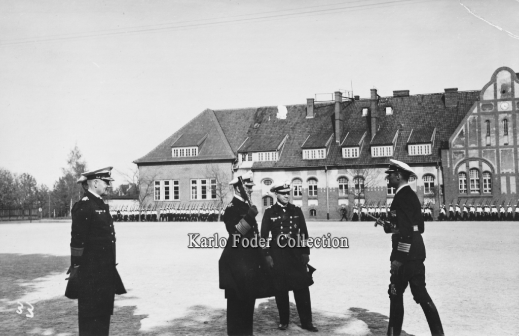 Conrad Patzig, Erich Raeder, Friedrich-Wilhelm Fleischer, Wilhelm Matthies, Ostsee, 1939.png
