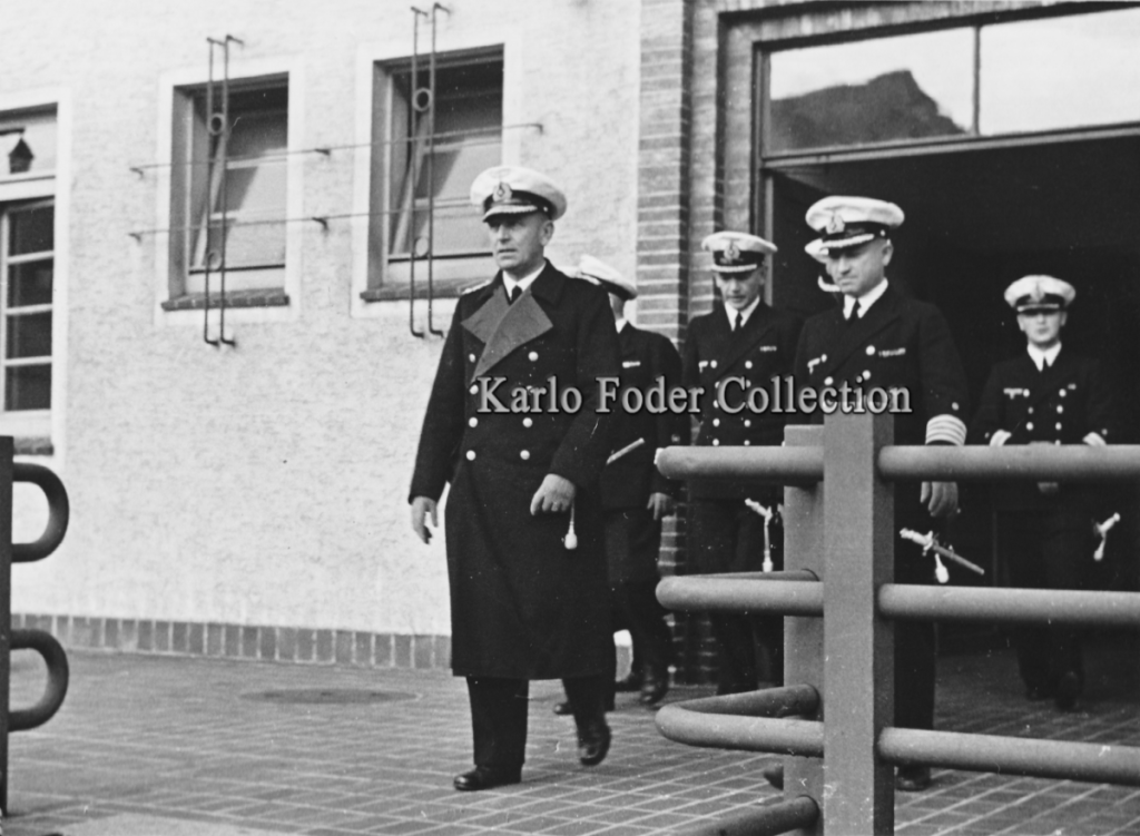 Hans Fechter and Alfred Schirmer, Naval-School Wesermünde, 1938.png