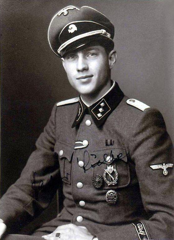 SS-Untersturmführer_Harro_Lübbe_der_Leibstandarte_Adolf_Hitler.jpg