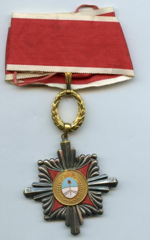 Argentina Order of Merit 1946-1957 Commander 3rd Class reverse.jpg