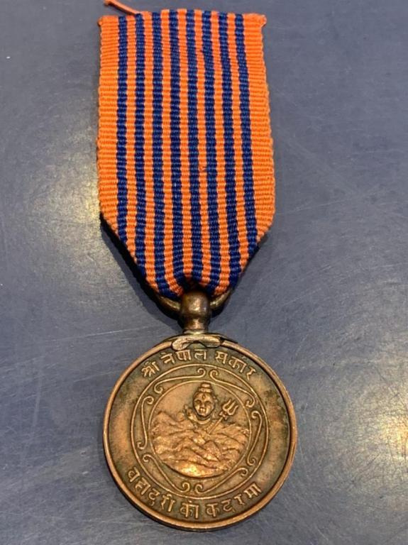 Nepal Bravery Medal obverse.JPG