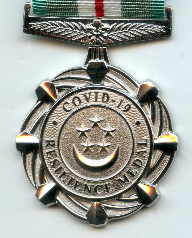 Singapore Covid Resilience Medal obverse close up.jpg