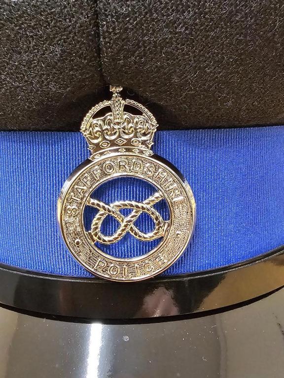 Staffordshire Police KC cap badge.jpg
