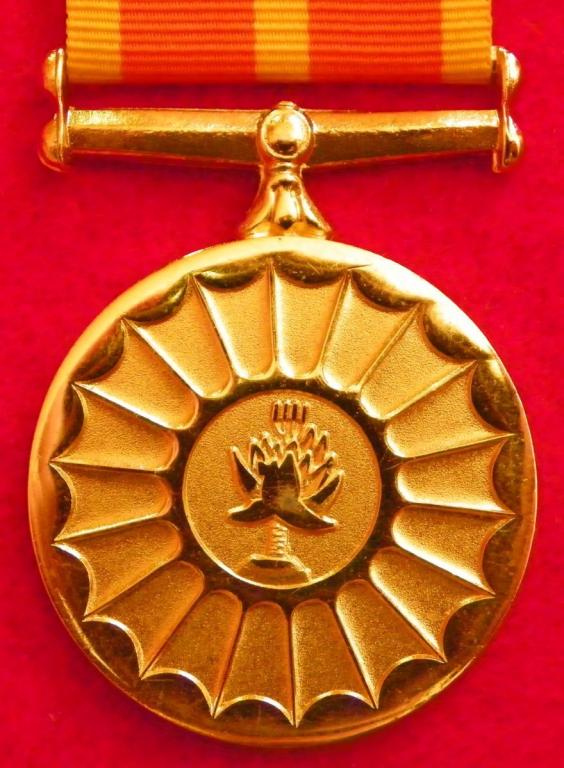 Lebowa Police Medal for Merit (30 Years Long Service) (2).JPG
