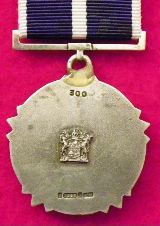 Pro Merito Medal (Enamel) (Large Disa) (SAM) (1975 – 1986 Ribbon) (Small Coat of Arms Protruding)  (3).JPG
