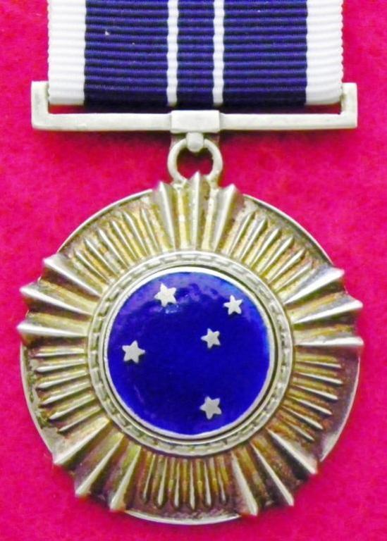 Southern Cross Medal (1975) (SM) (2).JPG