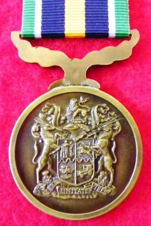 De Wet Medalje Proto Type (Suspender Verskil) (Medalje Naam nie Op) (3).JPG