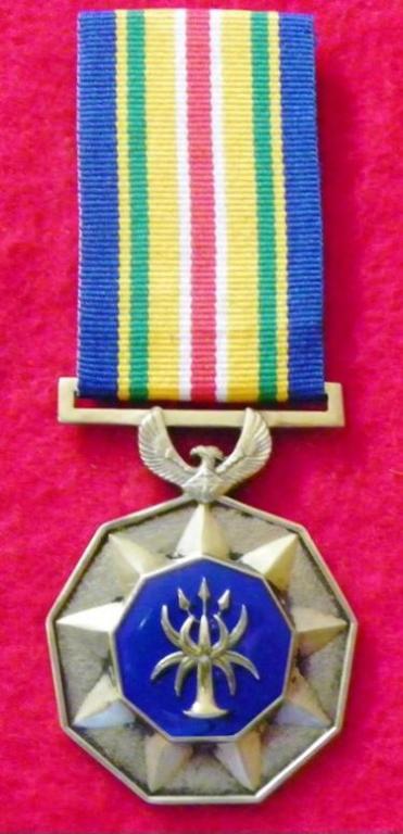 SA Police Service Gold Medal for Outstanding Service  (SOE) (Epoxy) (Proto Type) (1).JPG