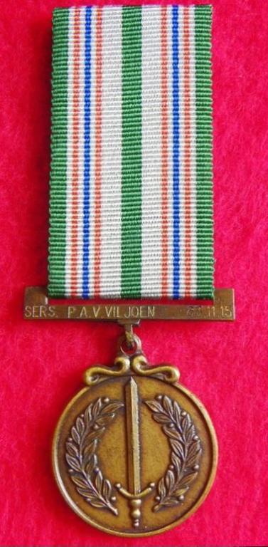 SA Spoorwegpolisie Medalje vir Bekamping van Terrorisme (Naam voorop Suspender) (1).JPG