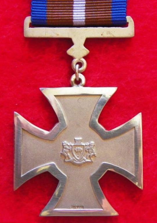 Venda Weermag “Cross for Gallantry” Silwer (Geen Enamel) (Suspender Verskil) (3).JPG