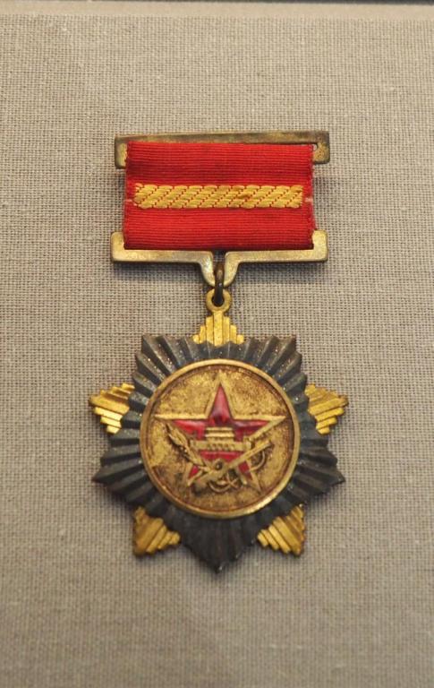 (f)_1954 Commemorative Medal for the War to Resist US Aggression and Aid Korea [Tao Zhuping].JPG