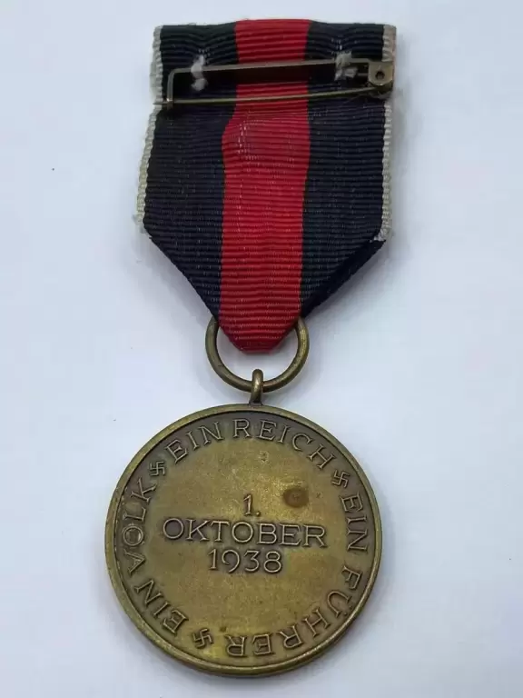 pre-ww2-1938-sudetenland-medal-with-prague-medal-bar_43204_pic6_size1.webp