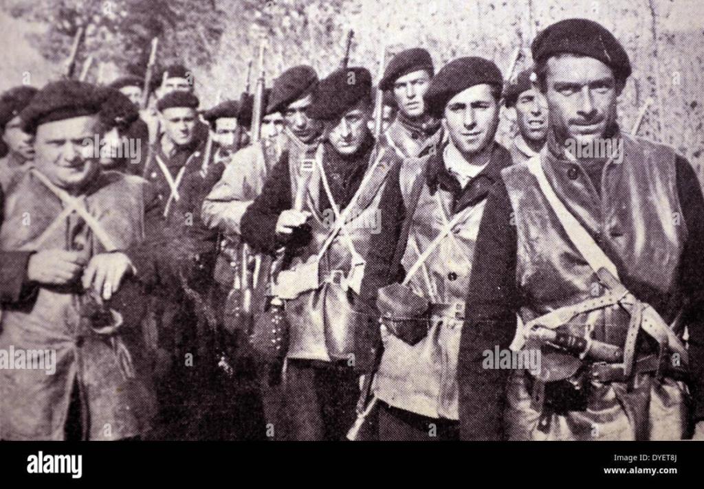 spanish-civil-war-soldiers-from-the-international-brigade-republican-DYET8J.jpg