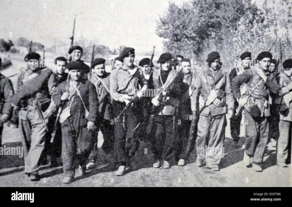 spanish-civil-war-soldiers-from-the-international-brigade-republican-DYET8K.jpg